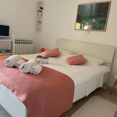 Apartments Bor เมดูลิน ภายนอก รูปภาพ