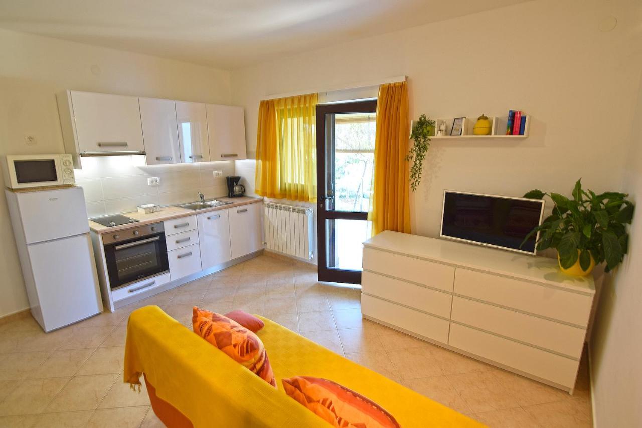 Apartments Bor เมดูลิน ภายนอก รูปภาพ